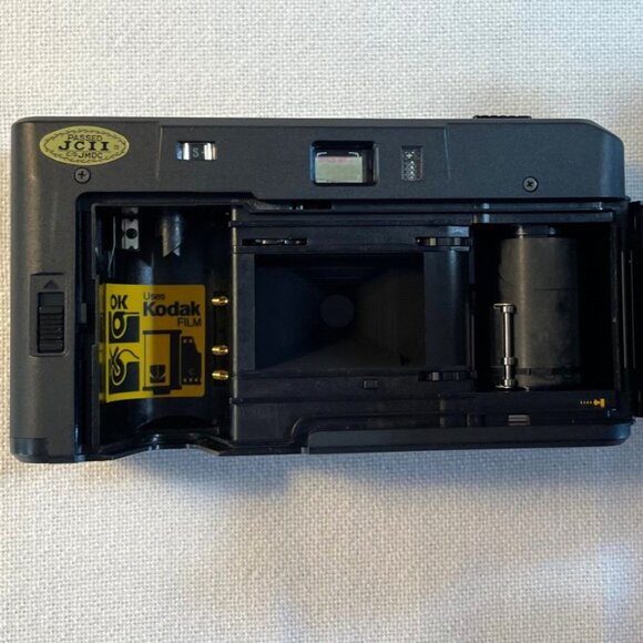 TWO Kodak Cameras: Ektanar AutoFocus VR35 & Tele Ektra 2 plus 1 Case & Flipflash - Picture 7 of 11